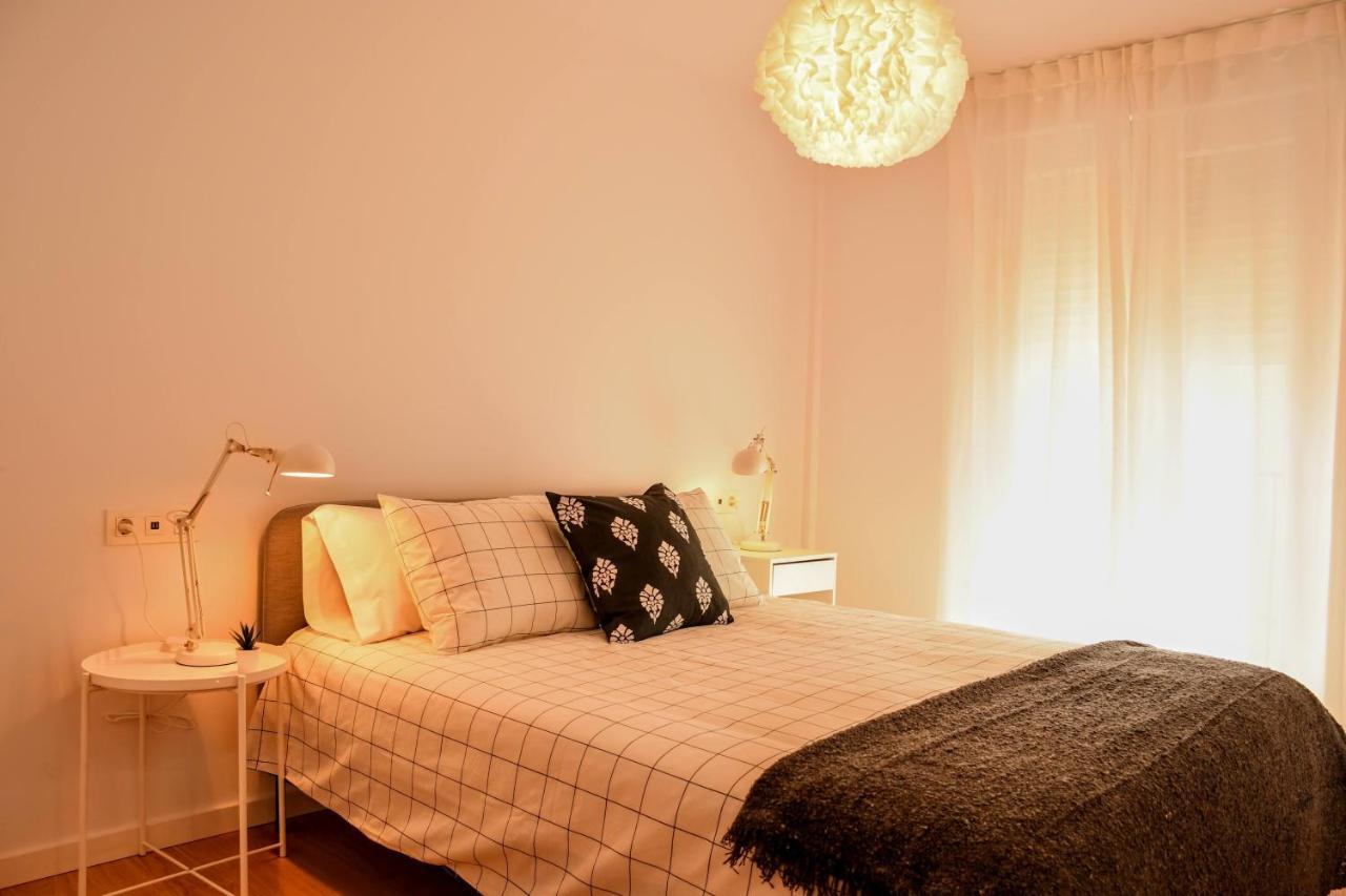 Arco Da Vella Apartamentos บียานูเอบา เด อาโรซา ภายนอก รูปภาพ