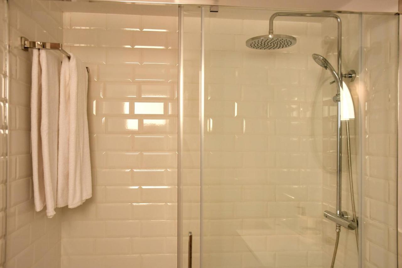 Arco Da Vella Apartamentos บียานูเอบา เด อาโรซา ภายนอก รูปภาพ